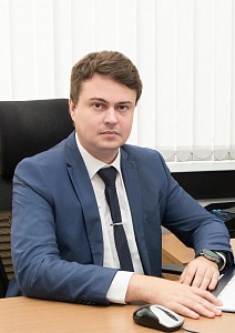 Denis V. Drovosekov